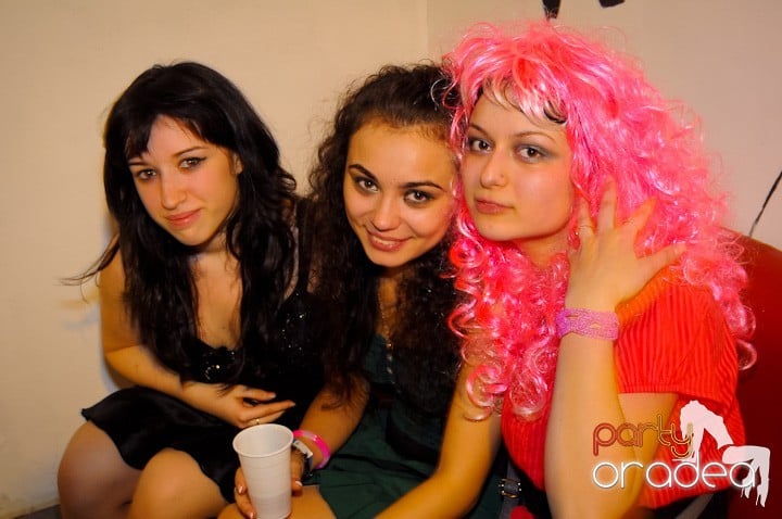Revelion în No Problem,