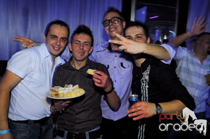 Revelion în No Problem,