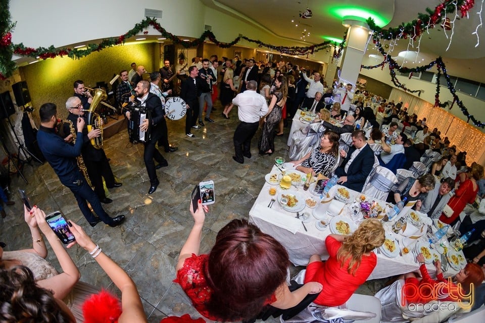 Revelion la Hotel Termal, Hotel Termal