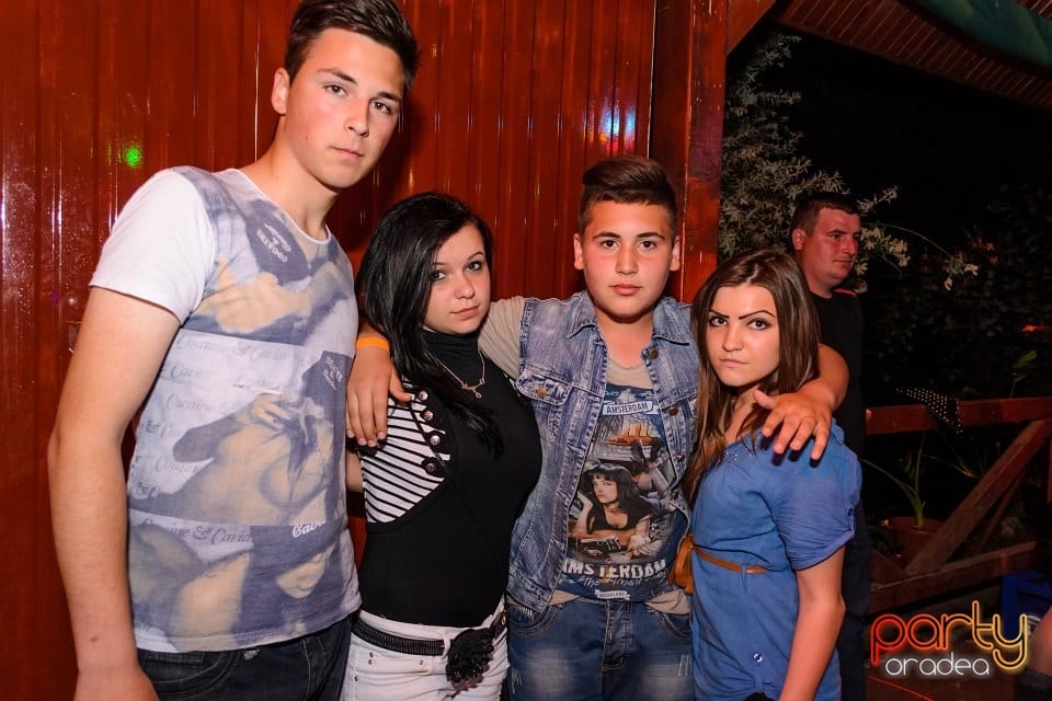 Rezident Night, 