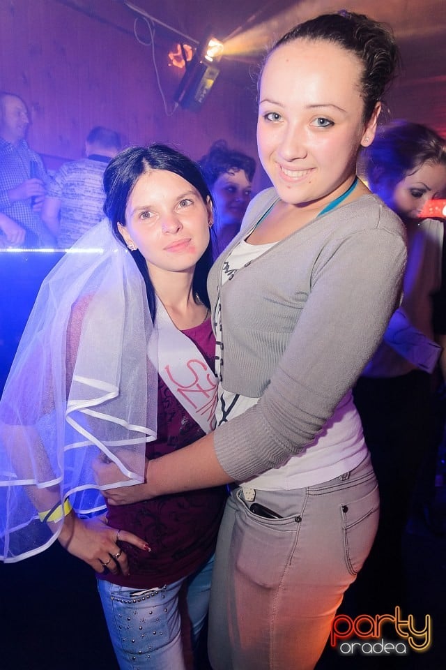 Rezident Night, 