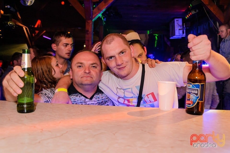 Rezident Night, 