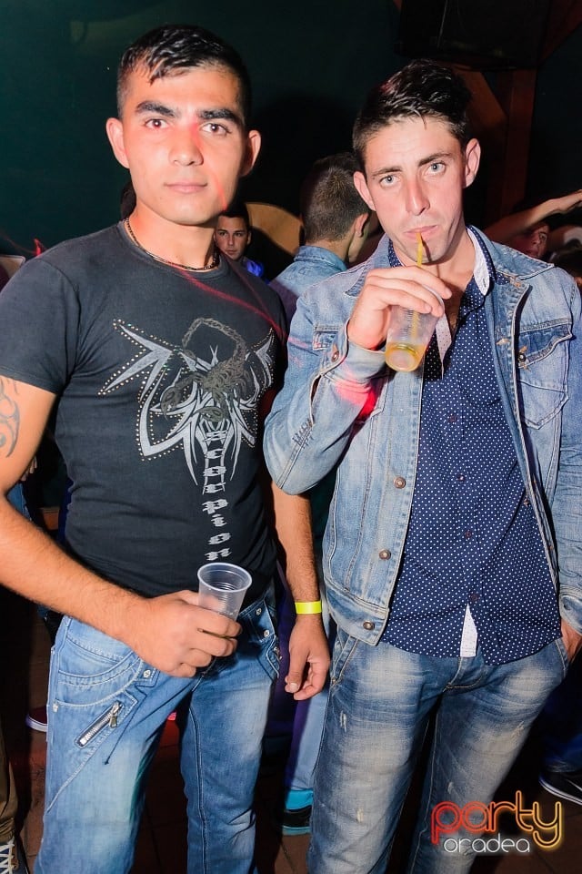 Rezident Night, 