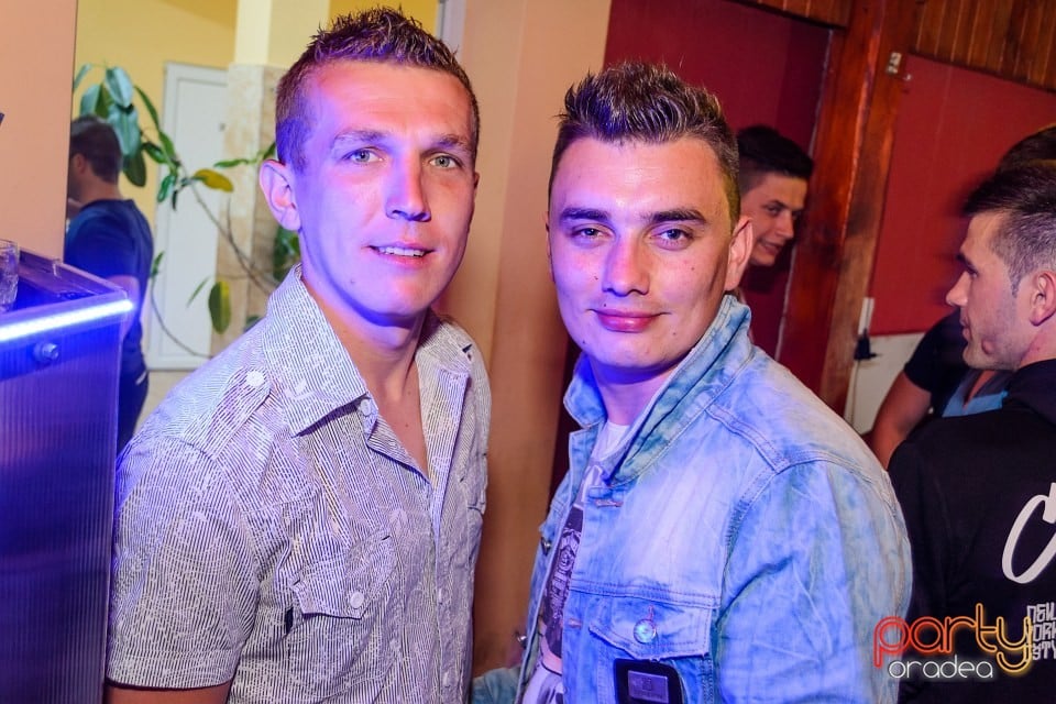 Rezident Night, 