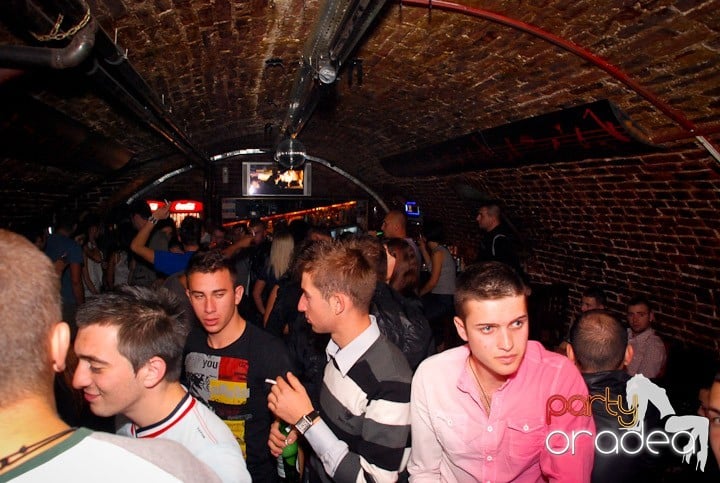 Ring de dans plin în Escape, 