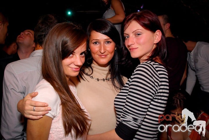 Ring de dans plin în Escape, 