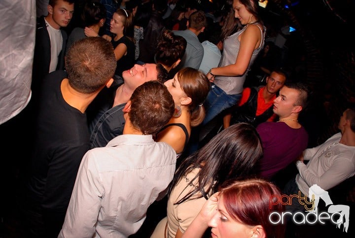 Ring de dans plin în Escape, 