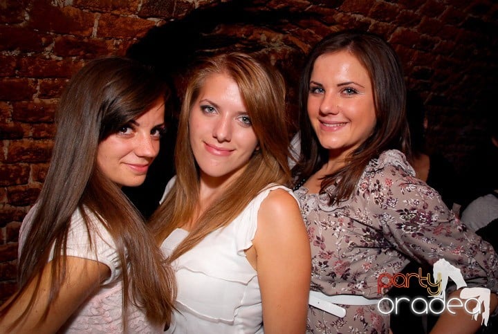 Ring de dans plin în Escape, 