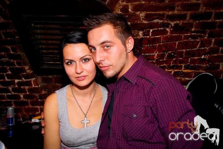 Ring de dans plin în Escape, 