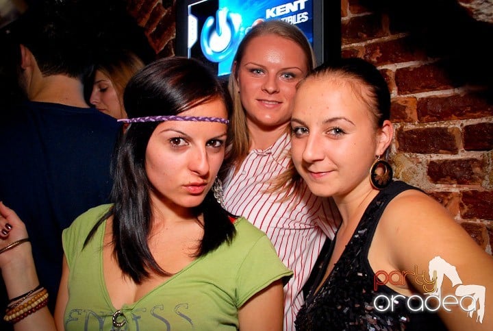 Ring de dans plin în Escape, 