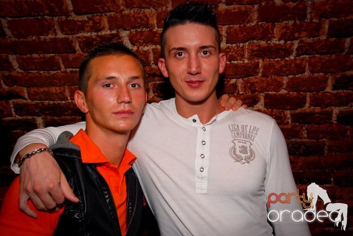 Ring de dans plin în Escape, 