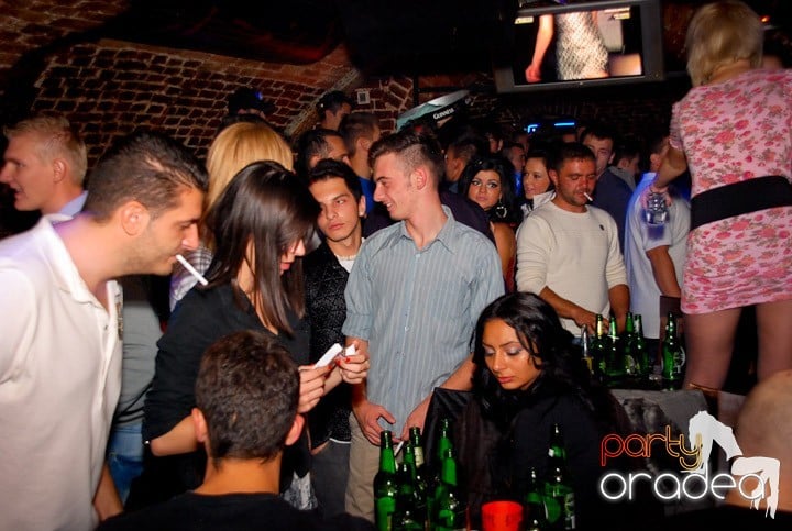 Ring de dans plin în Escape, 