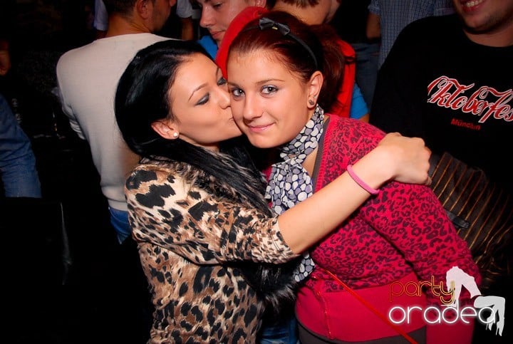 Ring de dans plin în Escape, 