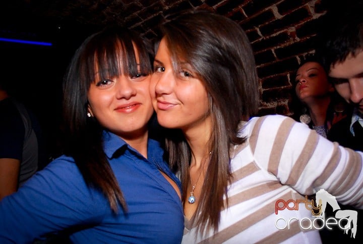 Ring de dans plin în Escape, 