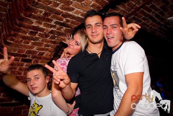 Ring de dans plin în Escape, 