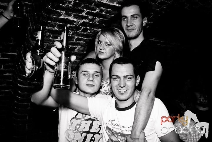 Ring de dans plin în Escape, 