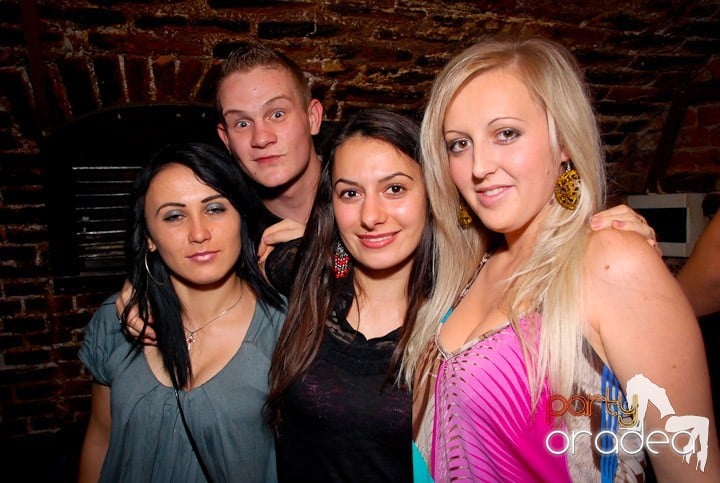 Ring de dans plin în Escape, 