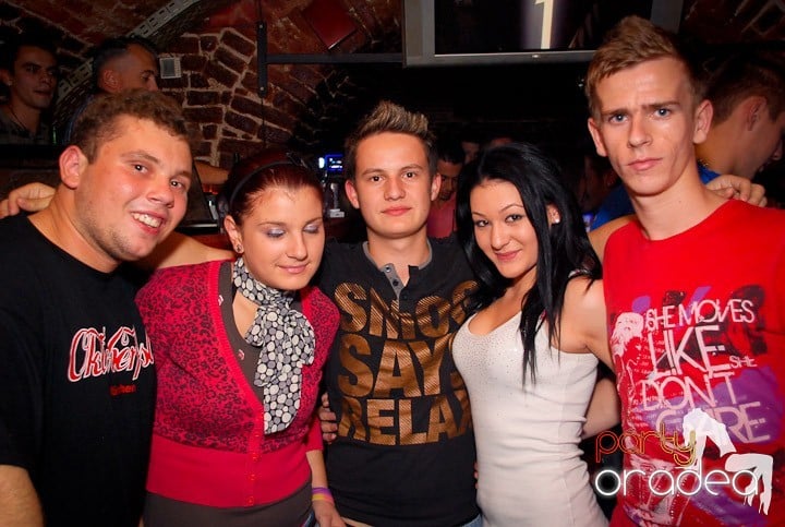 Ring de dans plin în Escape, 