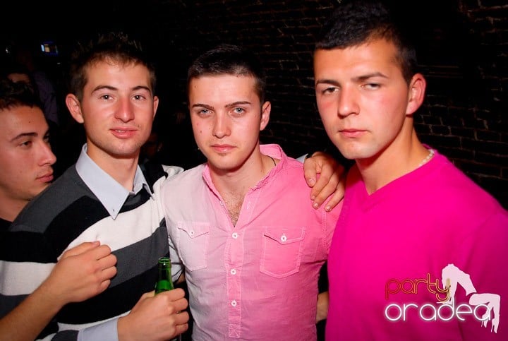 Ring de dans plin în Escape, 