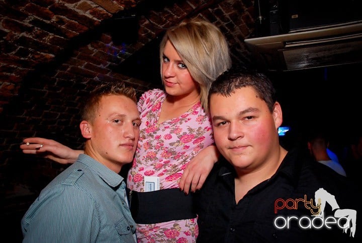 Ring de dans plin în Escape, 