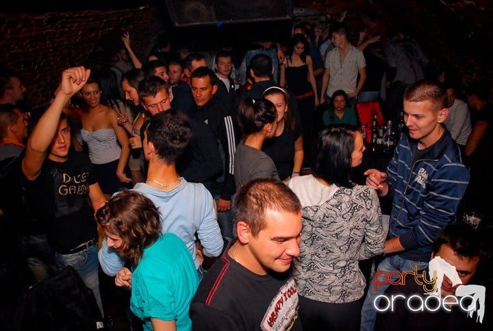 Ring de dans plin în Escape, 