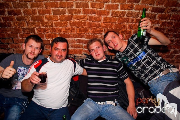 Ring de dans plin în Escape, 