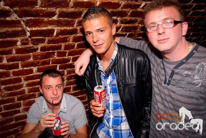 Ring de dans plin în Escape, 