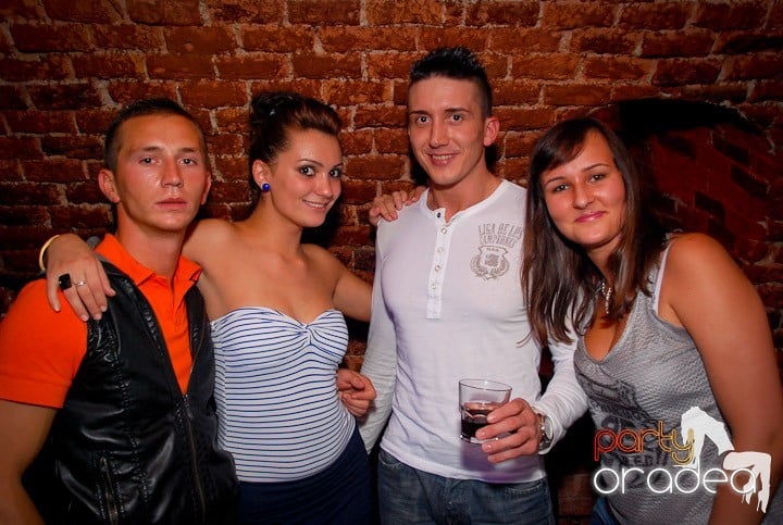 Ring de dans plin în Escape, 