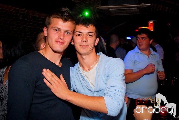 Ring de dans plin în Escape, 