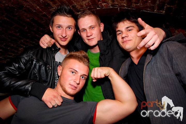 Ring de dans plin în Escape, 