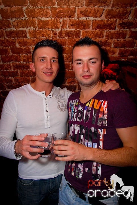 Ring de dans plin în Escape, 