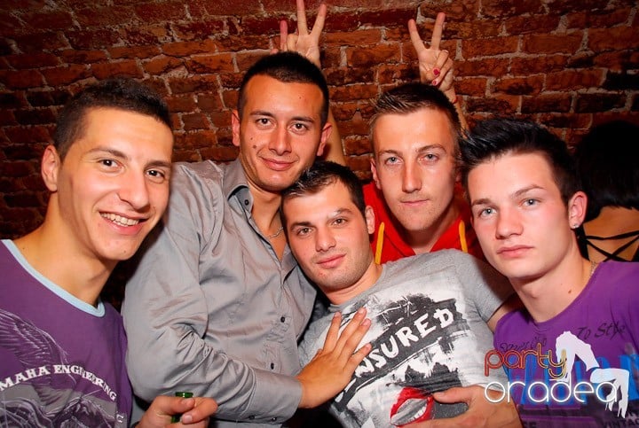 Ring de dans plin în Escape, 