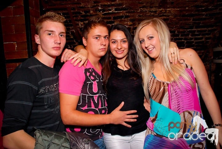 Ring de dans plin în Escape, 