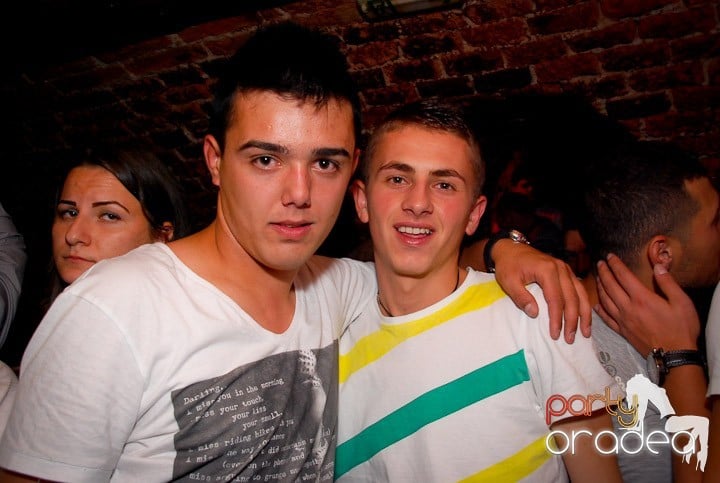 Ring de dans plin în Escape, 