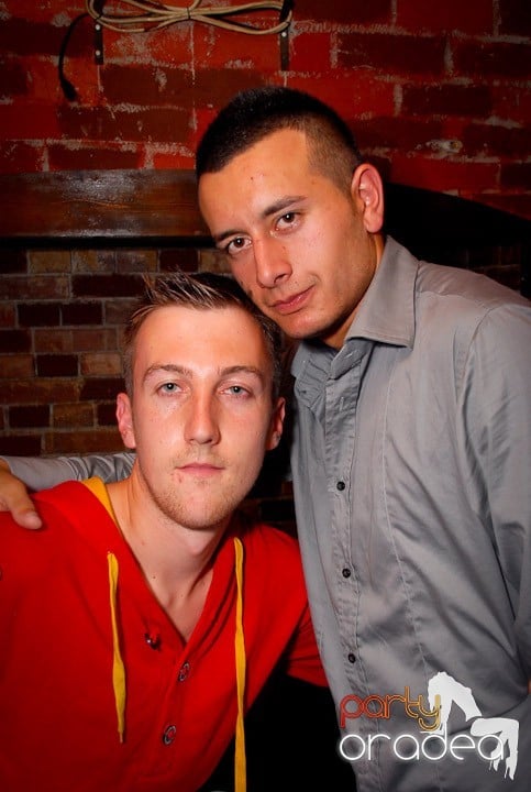 Ring de dans plin în Escape, 