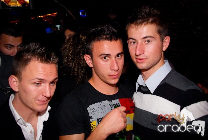 Ring de dans plin în Escape, 