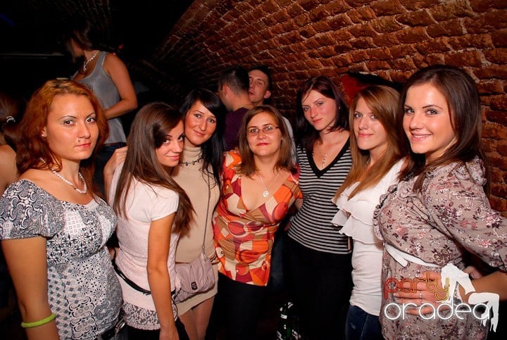 Ring de dans plin în Escape, 