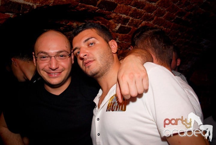 Ring de dans plin în Escape, 