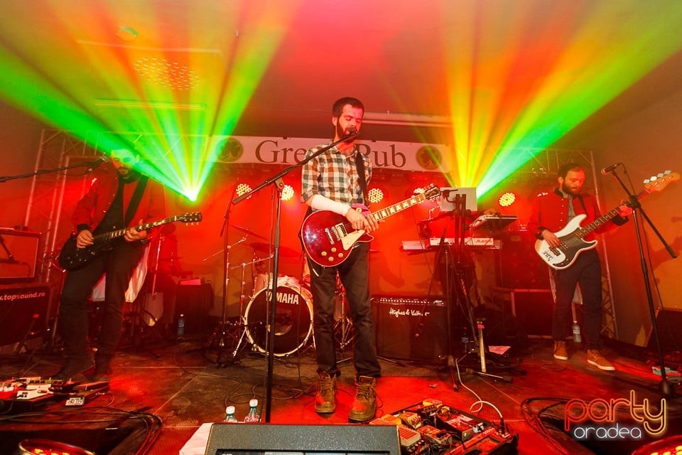 Robin and the Backstabbers, Green Pub