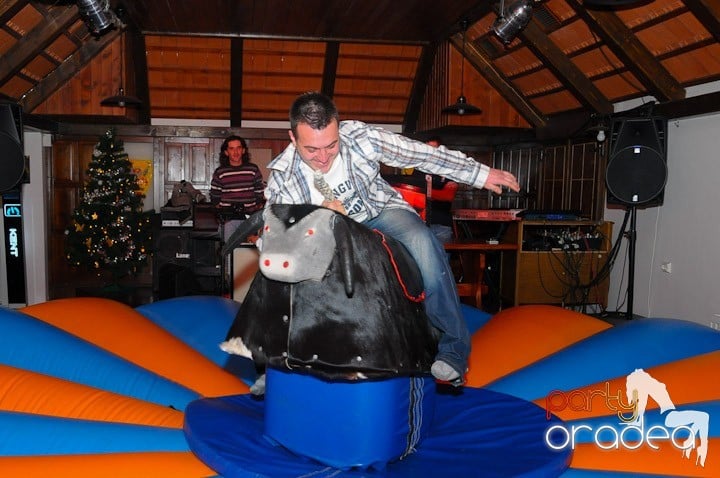 Rodeo Party în Queen's Music Pub, Queen's Music Pub