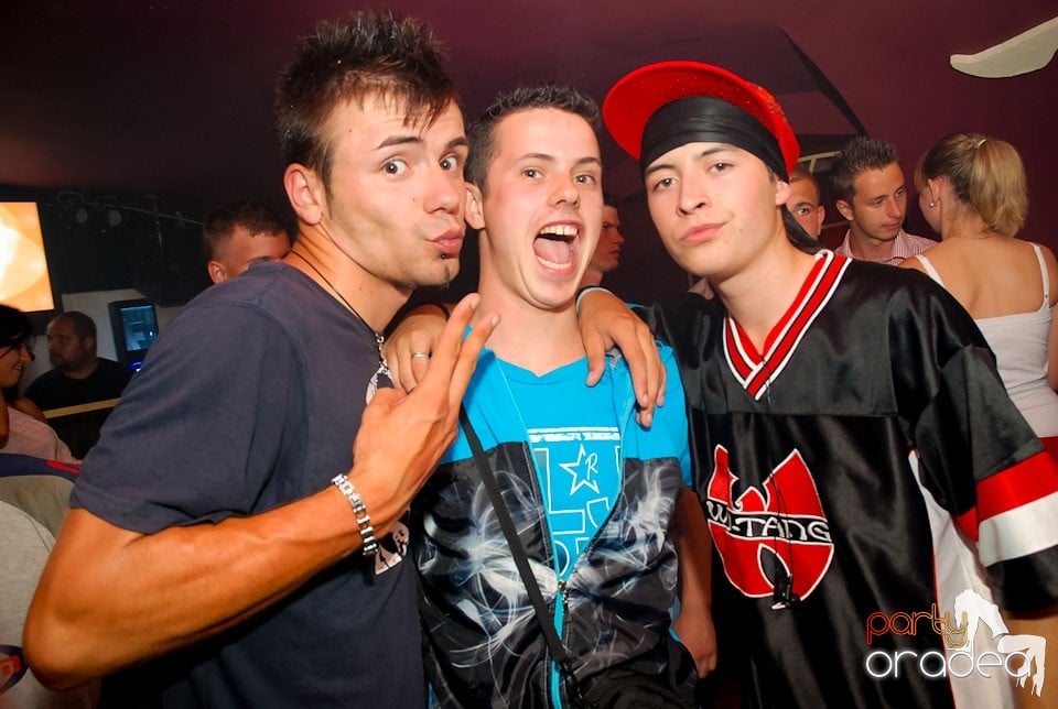 Romanian House Mafia în Club Atti's,
