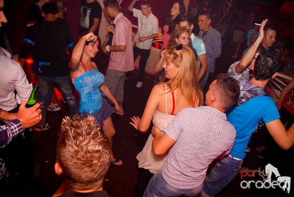 Romanian House Mafia în Club Atti's,