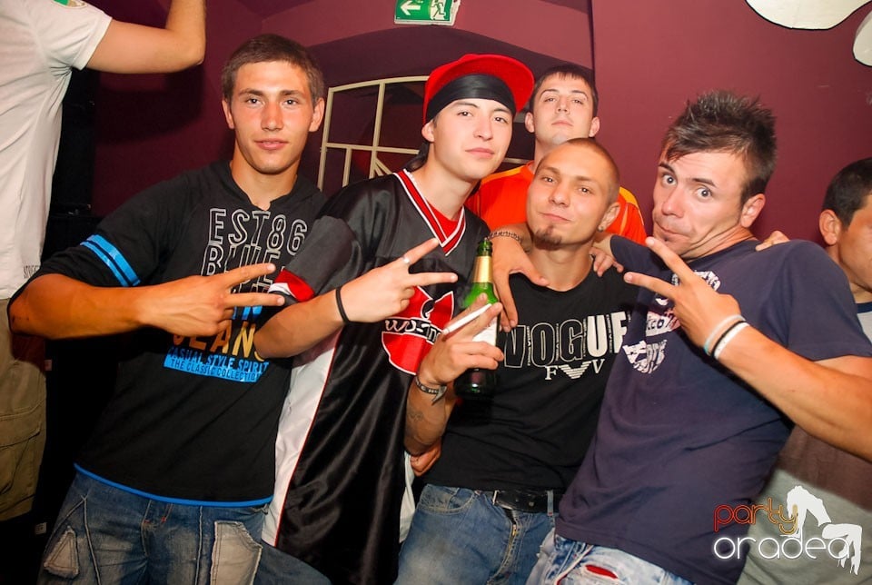 Romanian House Mafia în Club Atti's,