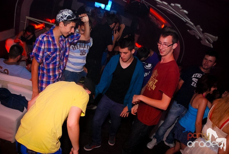 Romanian House Mafia în Club Atti's,
