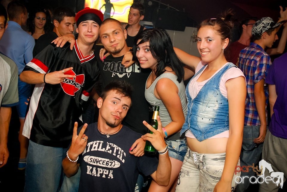 Romanian House Mafia în Club Atti's,