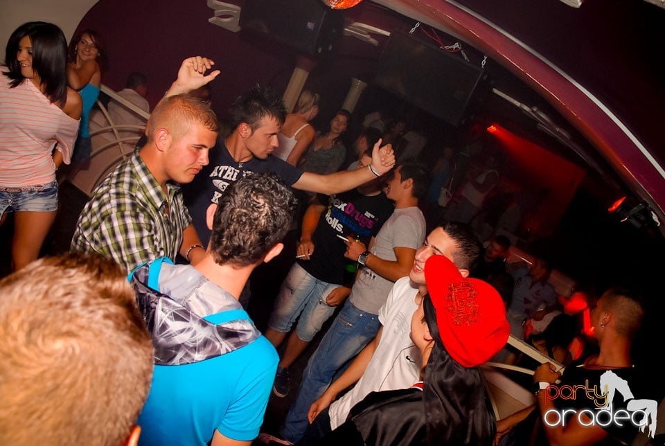 Romanian House Mafia în Club Atti's,