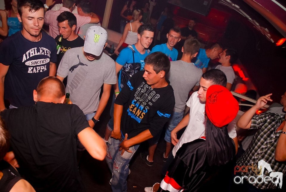 Romanian House Mafia în Club Atti's,