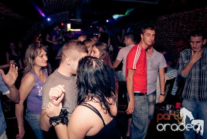 S-a sunat clopoţelul în Escape, 