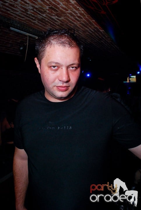 S-a sunat clopoţelul în Escape,