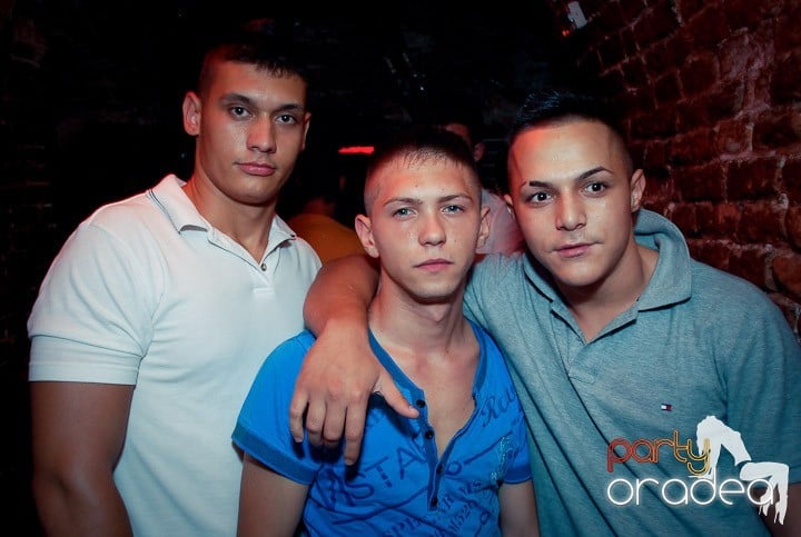 S-a sunat clopoţelul în Escape, 